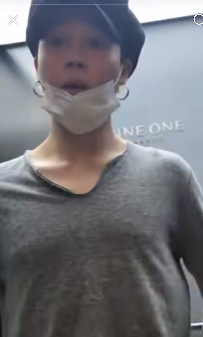 Song Da Eun dang tai video co su xuat hien cua Jimin tai nha rieng cua minh. Anh: Cat tu video