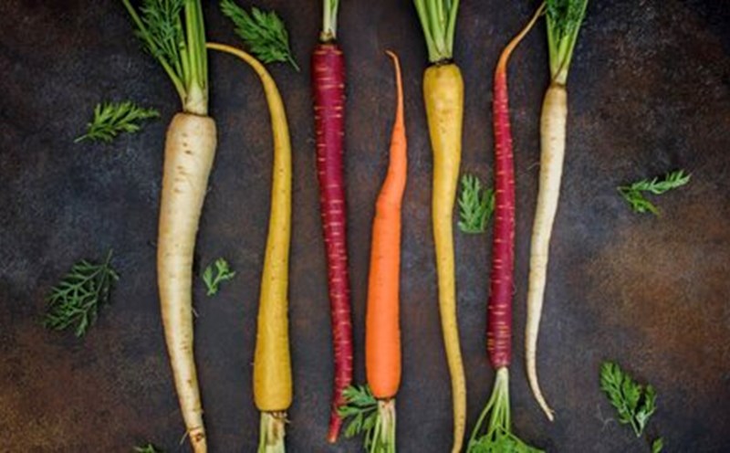 Foods, vegetables, orange fruits, and rich sources of vitamin A. Photo: Thuy Duong