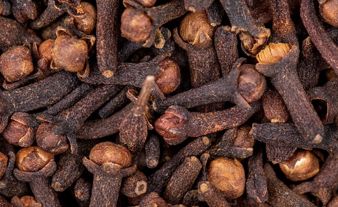 clove juice and its effects on blood sugar. Photo: Thuy Duong