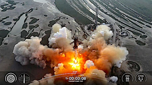 Tên lửa SpaceX phát nổ như quả cầu lửa khi đáp xuống Trái đất