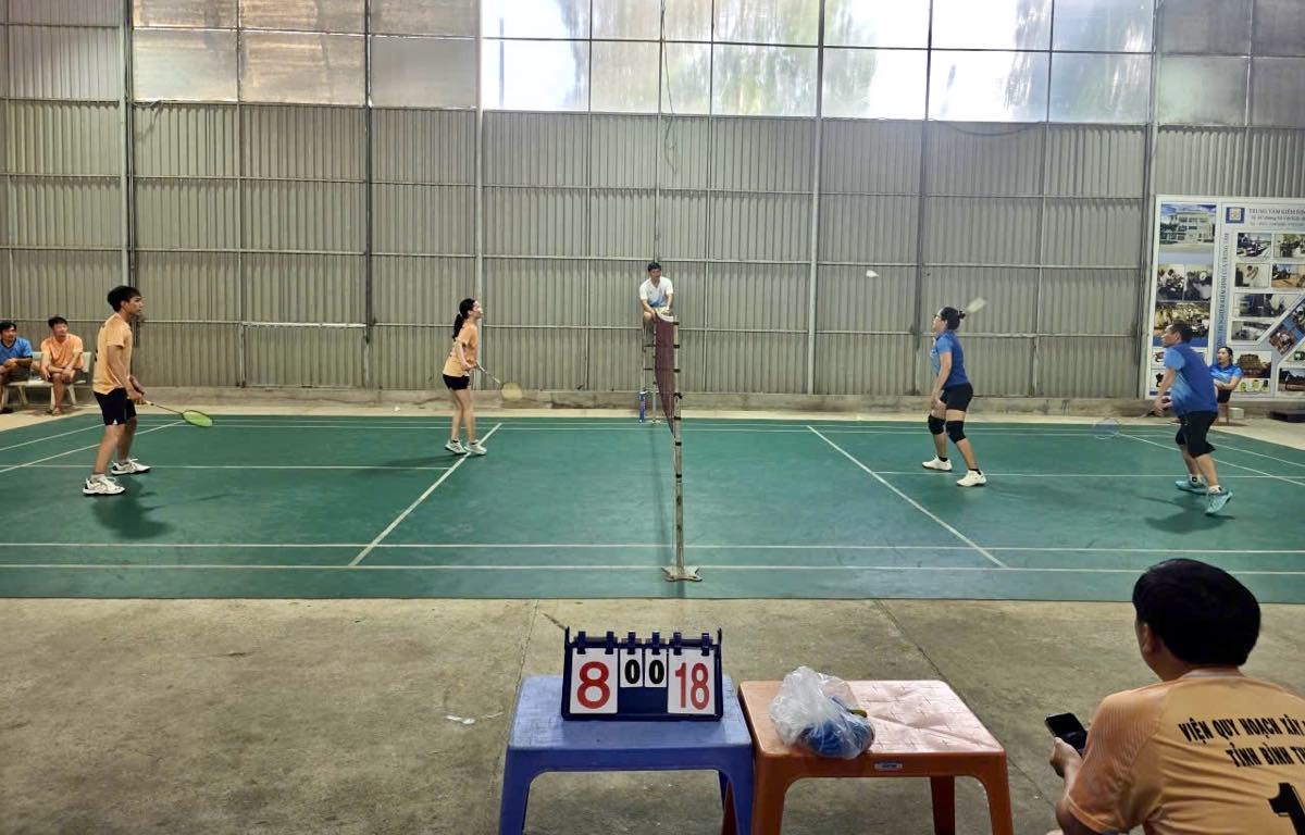 Cac doan vien buoc vao thi dau cac mon trong hoi thao. Anh: Cong doan co so