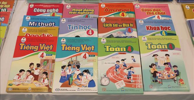 Hiện thị trường có ba bộ sách giáo khoa theo Chương trình Giáo dục phổ thông 2018