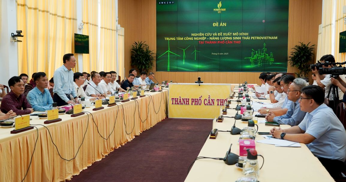 Quang canh buoi lam viec. Anh: Phuong Anh