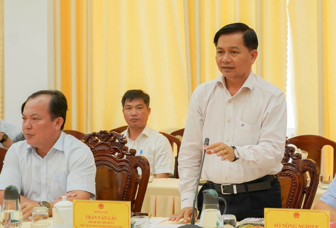 Ong Tran Van Lau - Pho Bi thu Thanh uy, Chu tich UBND TP Can Tho phat bieu tai buoi lam viec. Anh: Phuong Anh