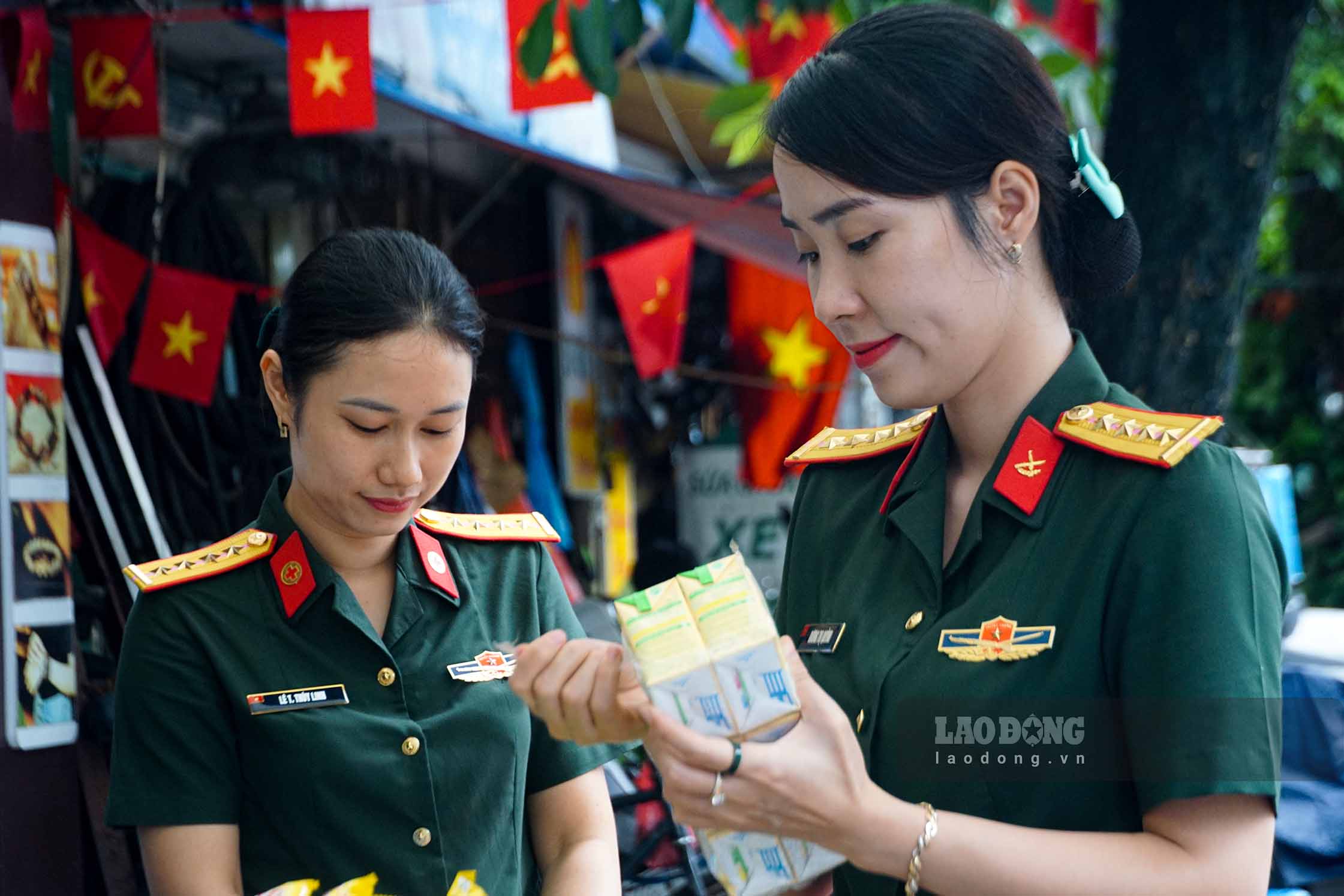 Trung uy Do Thuy Tien, Su doan 308, Quan doan 12. Anh: Tung Giang.