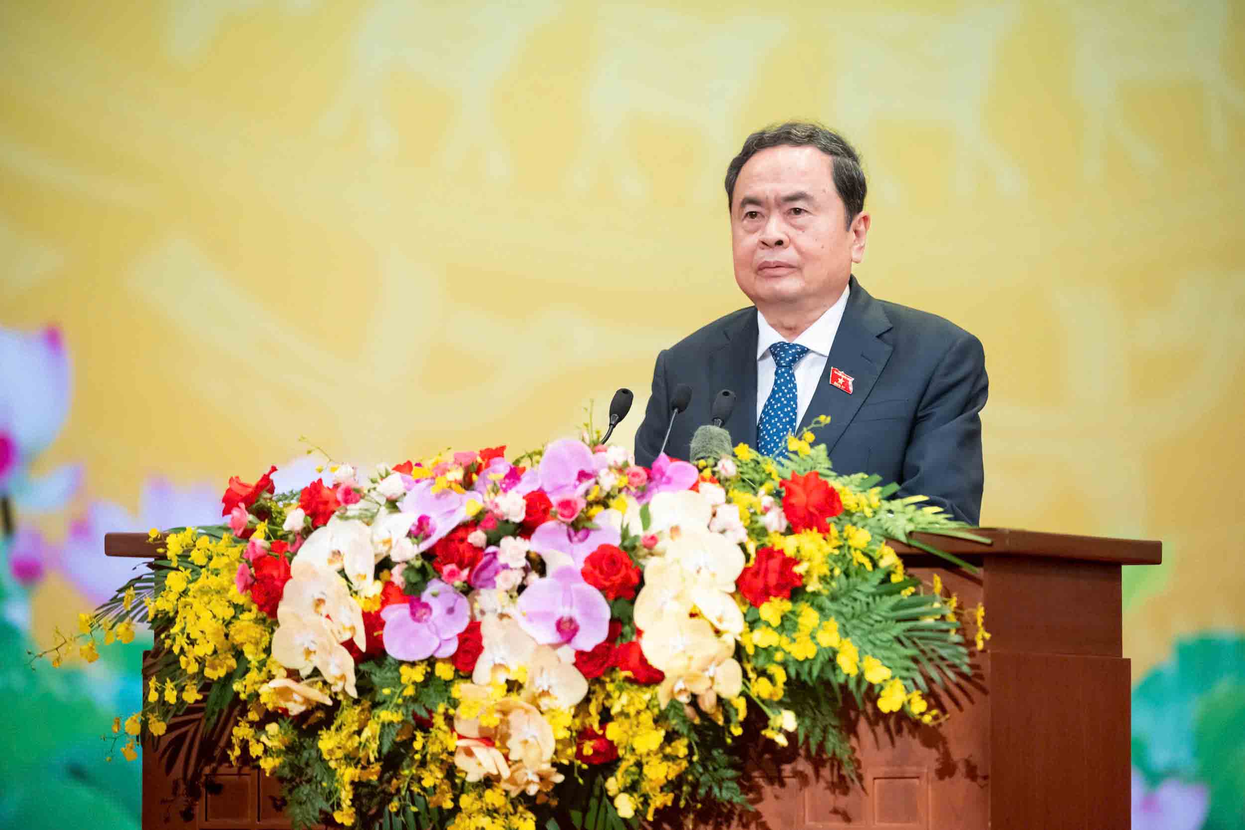 Politburo member and National Assembly Chairman Tran Thanh Man spoke at the meeting. Photo: Ho Long.