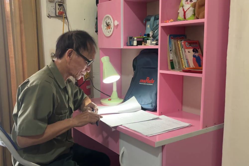 War invalid Tran Ngoc Doanh has kept his promise to his teammates for more than 40 years. Photo: Tran Thi