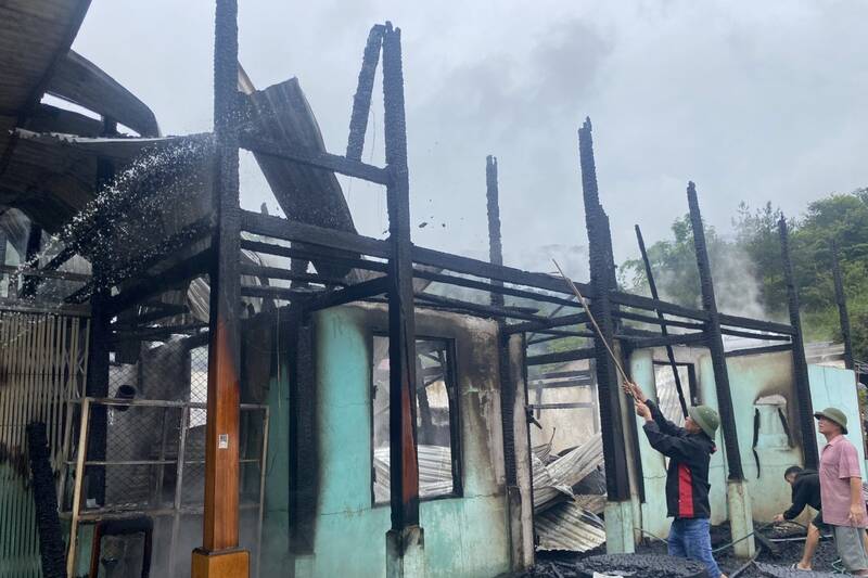 Luu氏の家族の床屋火災現場の被害額は約300億ドンと推定されています。写真:Truong Son