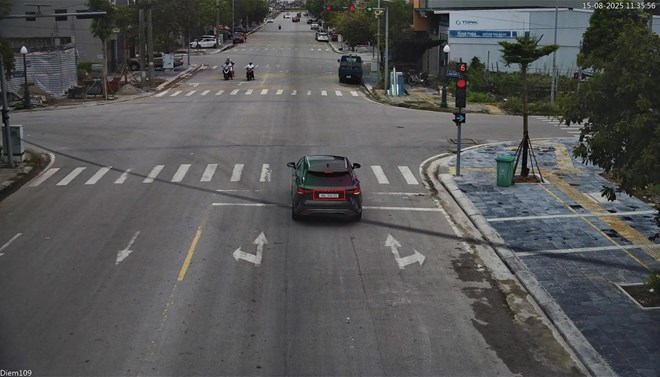 Phạt nguội nhiều chủ xe vượt đèn đỏ, trong đó có cả xe bus