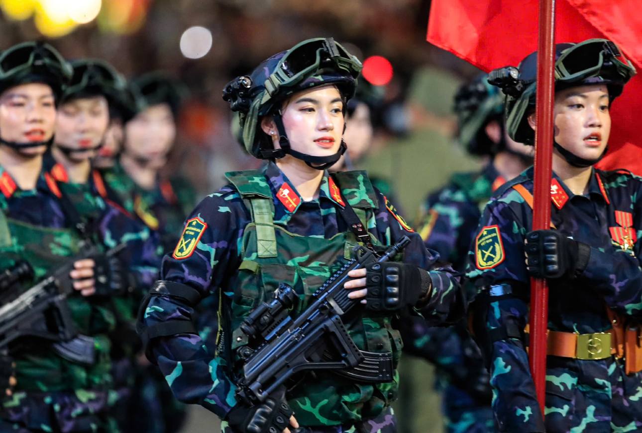 The weather forecast for Hanoi in the preliminary review of the parade and march tonight, August 27, is quite favorable. Photo: To The