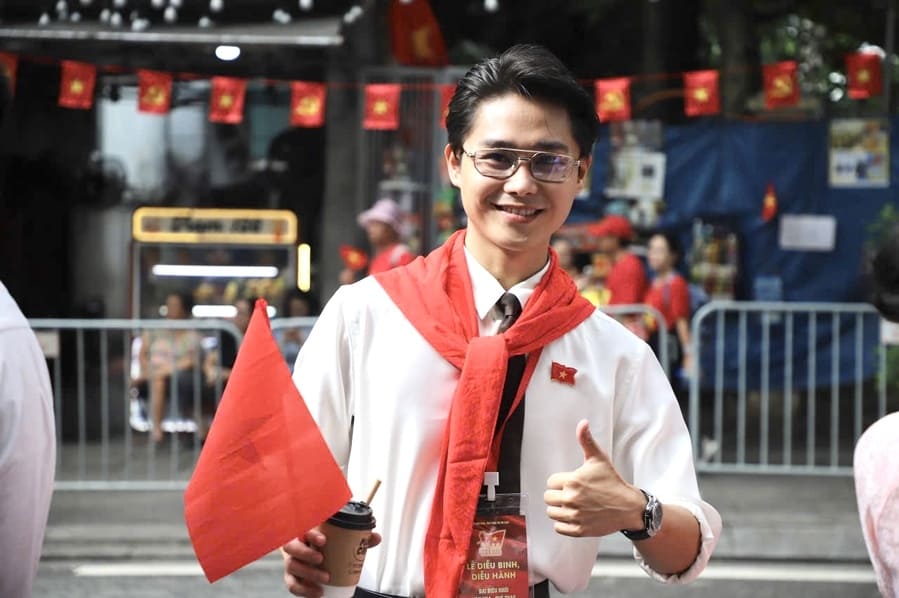 Nhac si Tang Duy Tan tham du khoi dieu hanh tai buoi so duyet toi 27.8. Anh: Le Tuyen