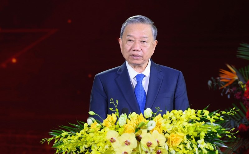 General Secretary To Lam spoke at the ceremony. Photo: Huu Long
