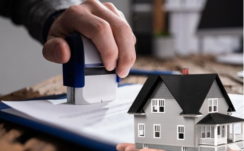 The draft Law on Construction amends regulations on new construction permits. Photo: Nhu Ha