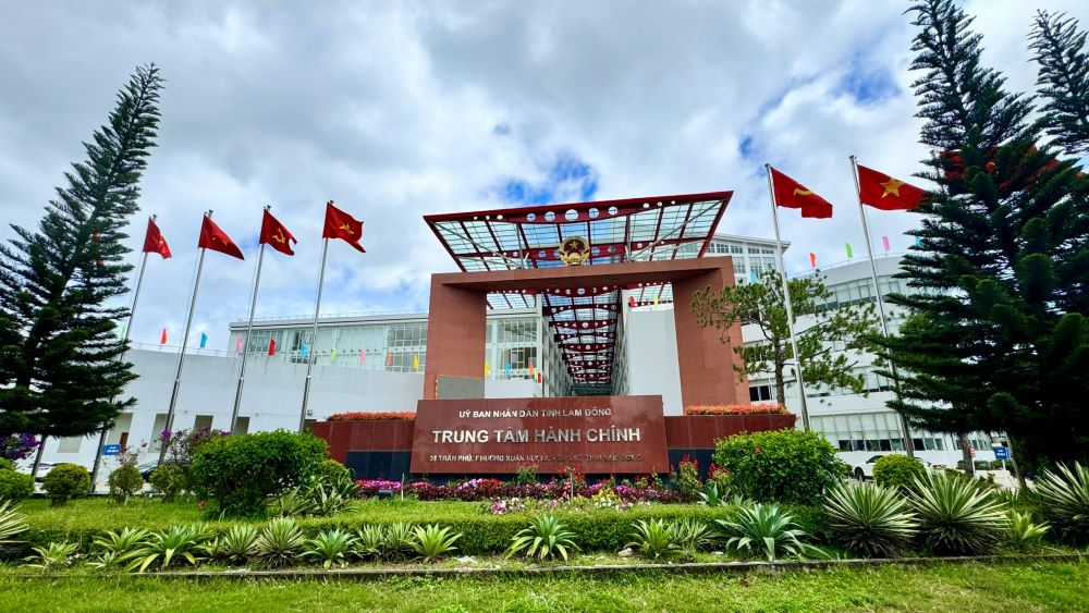 Trung tam hanh chinh tinh Lam Dong, noi nhieu can bo, cong chuc, nguoi lao dong len lam viec. Anh: Duy Tuan