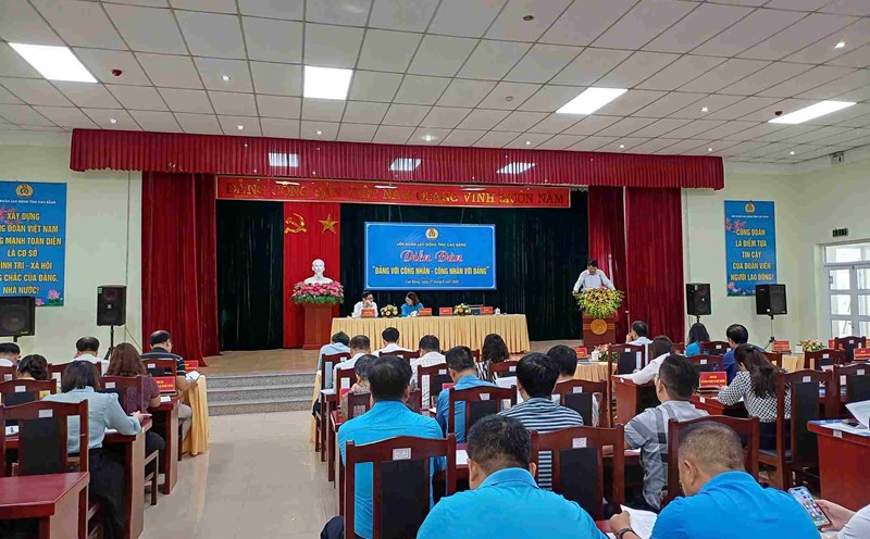 Overview of the forum "Workers' Committees - Workers with the Party". Photo: Minh Tuan
