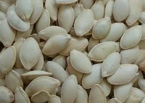 Pumpkin seeds are a recommended food to add to the diet of people with high blood pressure. Photo: Kieu Vu
