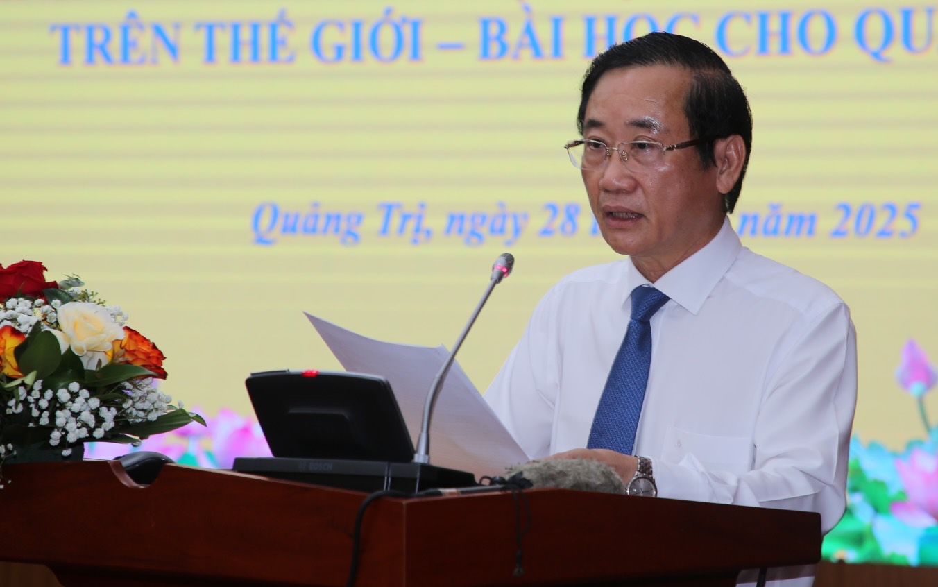 Ong Ho Dai Nam phat bieu tai hoi thao. Anh: Cong Sang