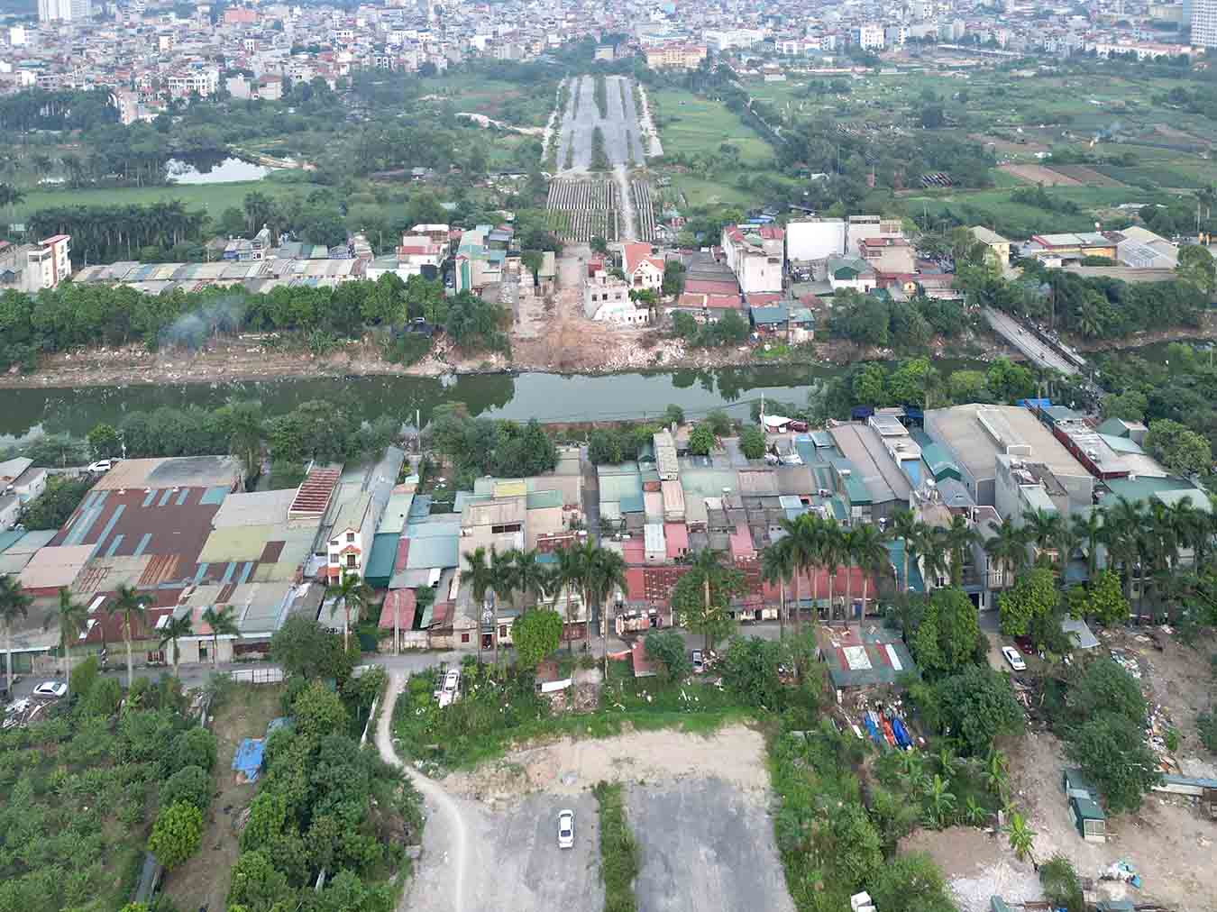 ハノイは、土地取得の補償の基礎として、建設単価に関する新しい決定を発表しました。写真：Huu Chanh