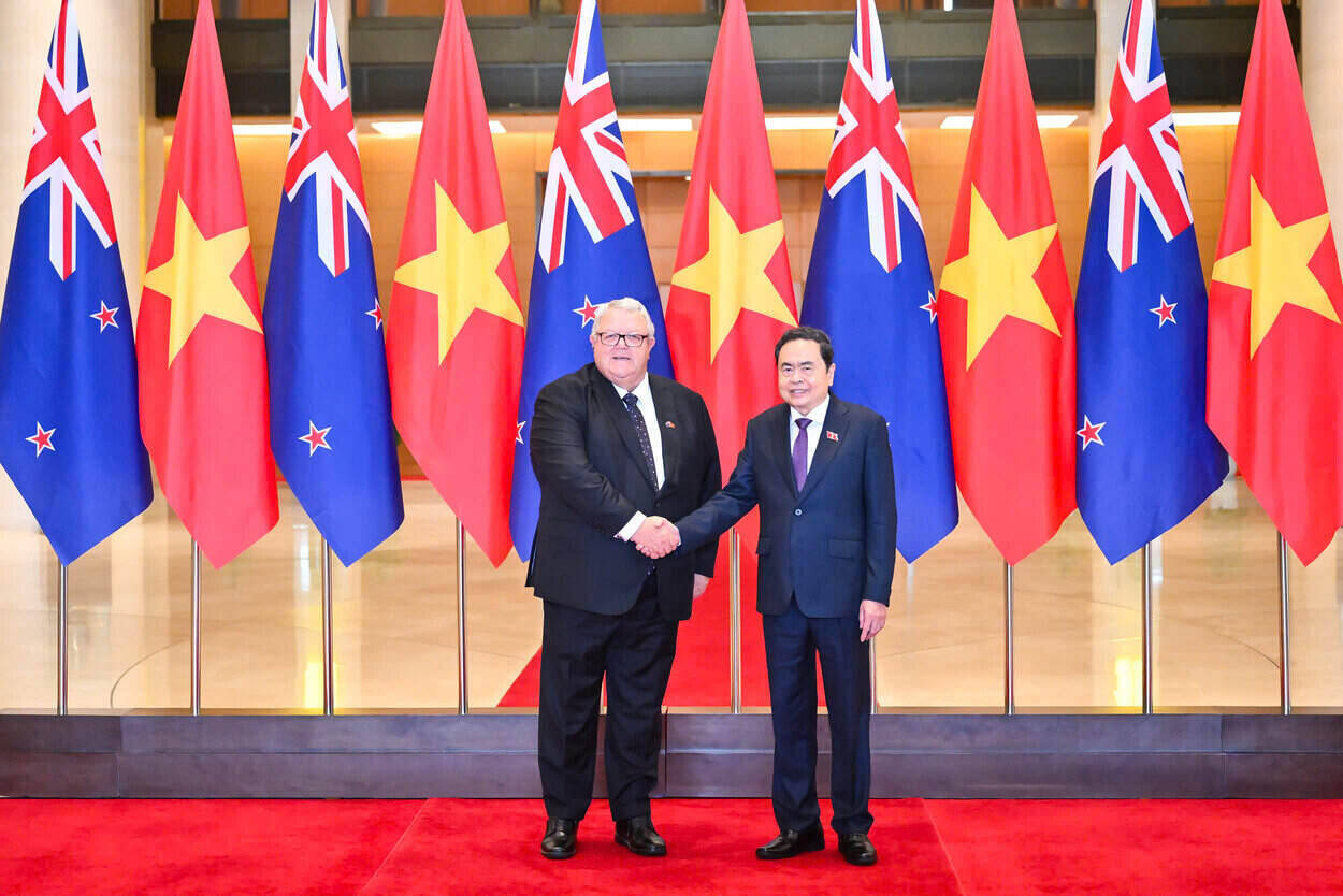 Politburo member and National Assembly Chairman Tran Thanh Man and New Zealand National Assembly Chairman Gerry Brownlee. Photo: Quochoi.vn