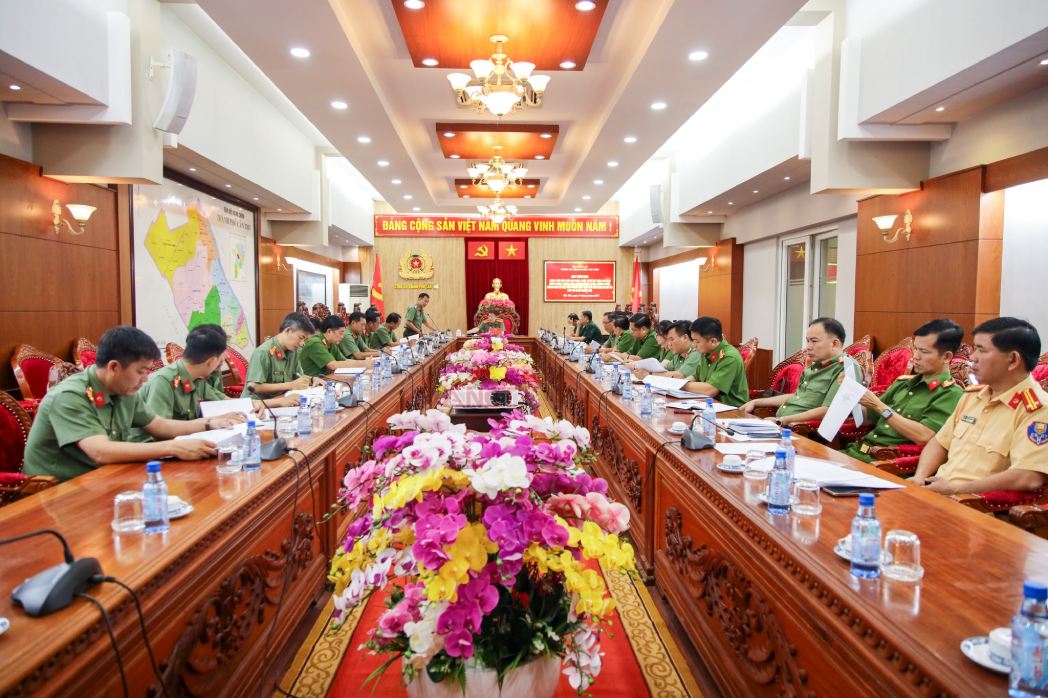 Quang canh buoi lam viec. Anh: Cong an Can Tho