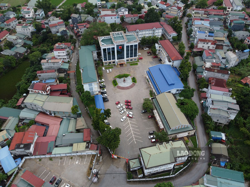 Hoang Dinh Giong 정치학교 전경. 사진: Tan Van