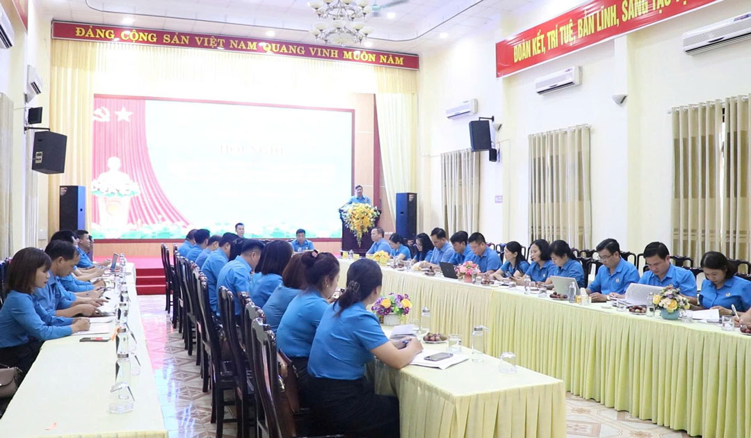 Quang canh Hoi nghi. Anh: Manh Hung