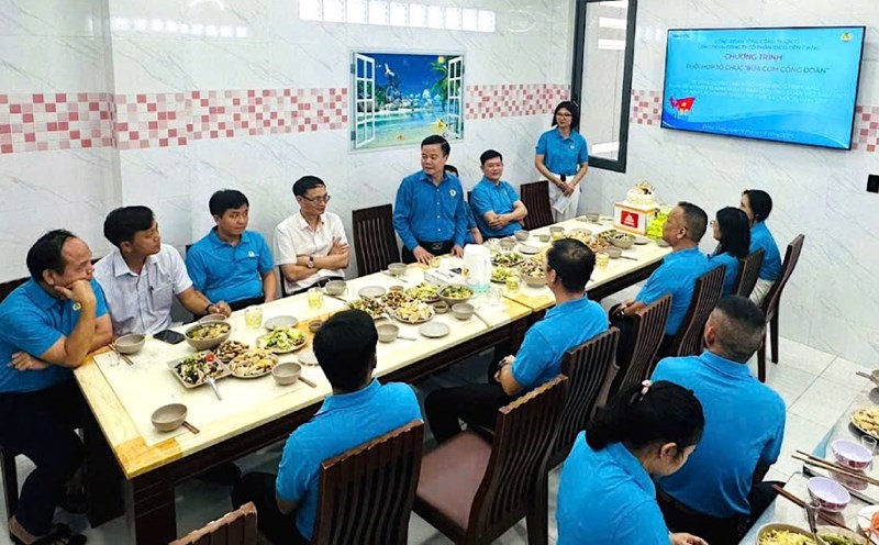 The Trade Union under the IDICO Corporation Trade Union coordinated with the professional organization to organize the "Union Meal" in 2025. Photo: IDICO Trade Union