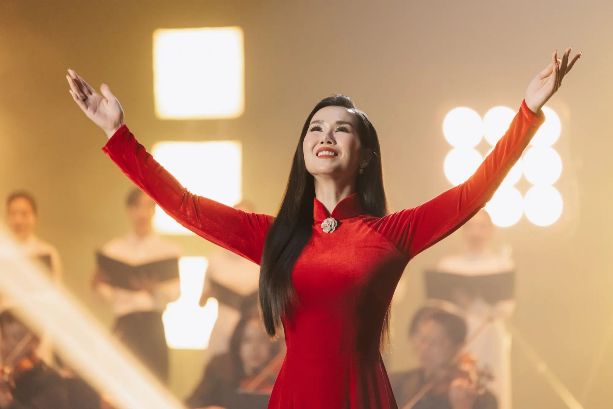 Singer Vo Ha Tram. Photo: Provided by the artist.