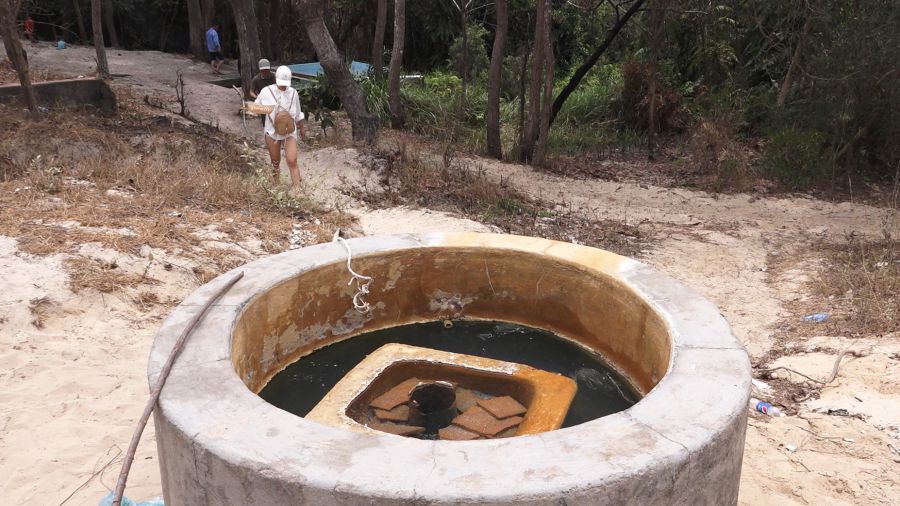 Pulverisation d'eau chaude provenant du sol. Photo : Duy Tuan