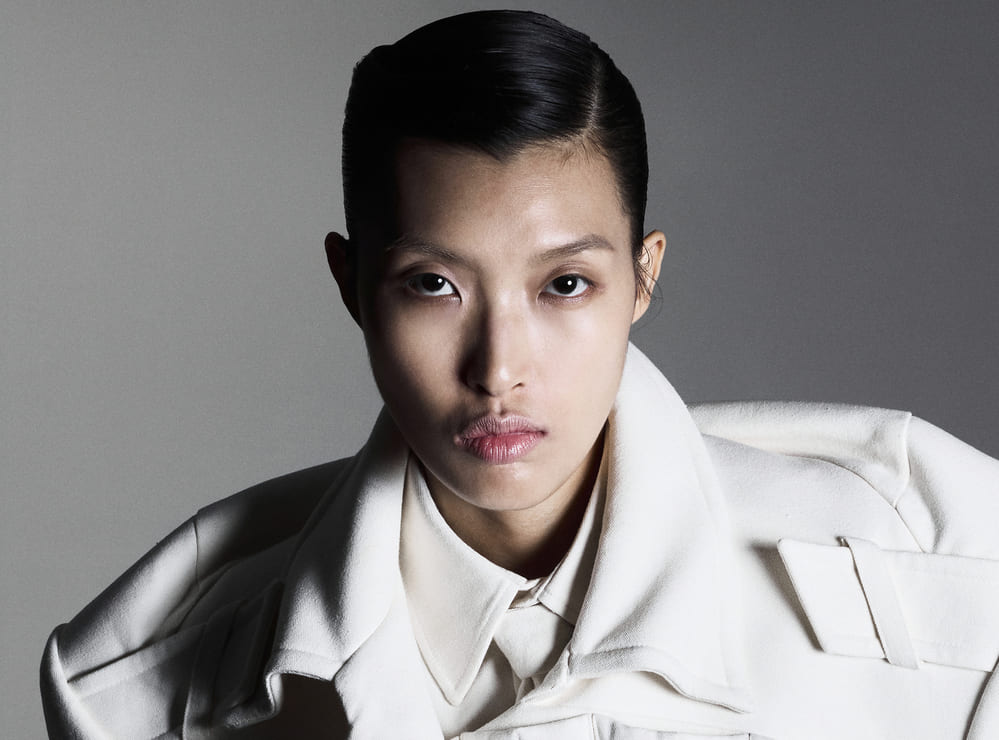 Dahan Phuong Oanh is the main face of the special photo series of designer Cuong Dam. Photo: Huy Vu Le