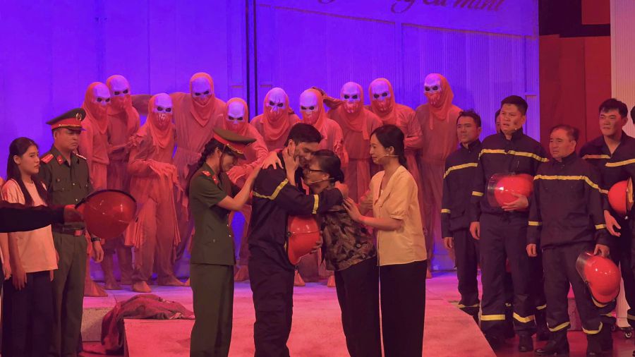 Performance by the People's Police Theater. Photo: Provided by the theater