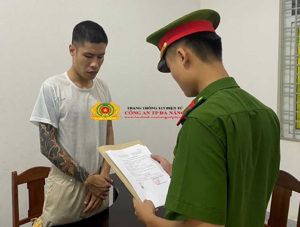 다낭 회사 자산 빼돌린 경비원 기소 구속. 사진: 다낭시 공안