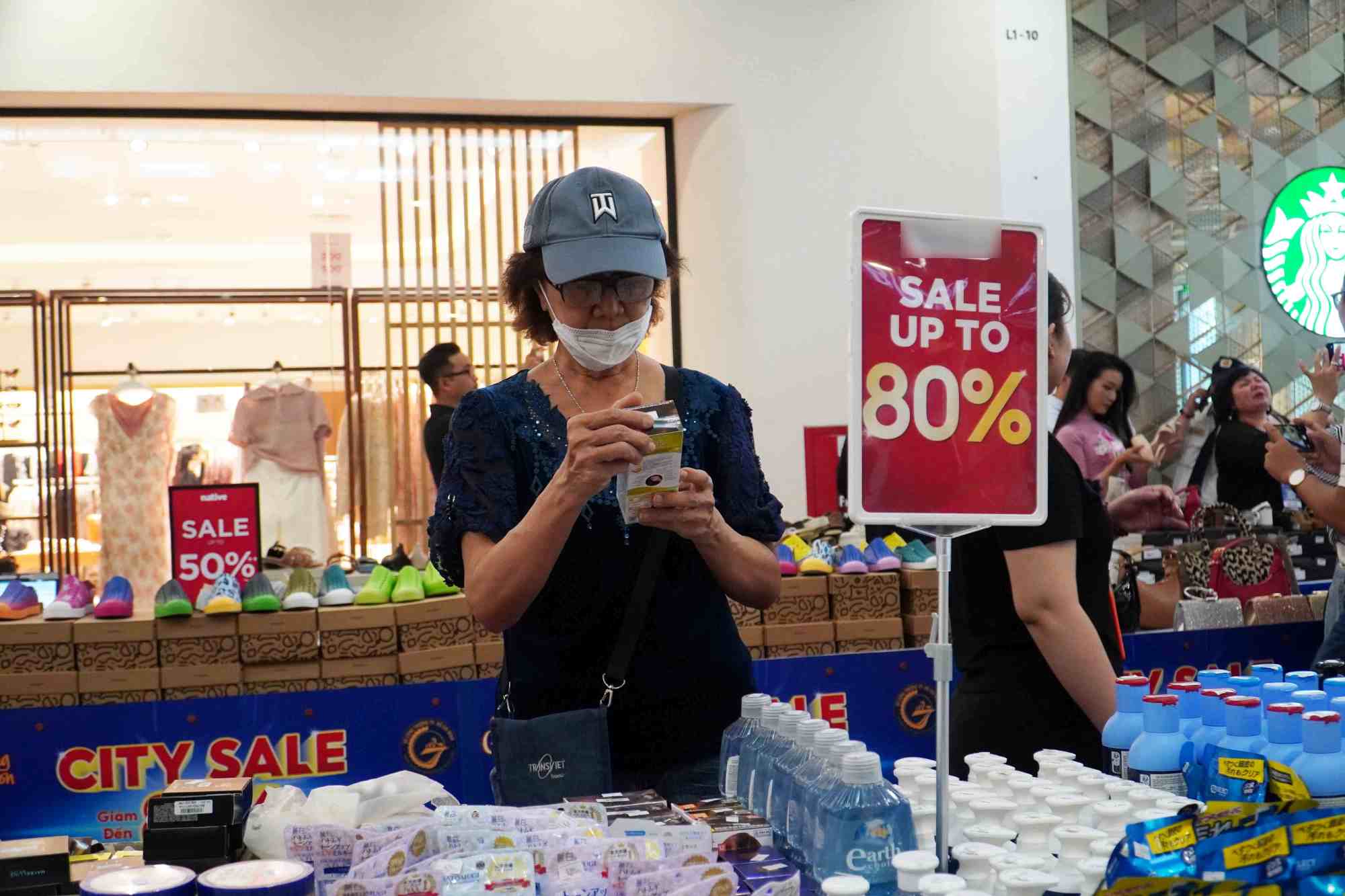 Ho Chi Minh City promotes large-scale branded goods throughout the September 2 holiday.