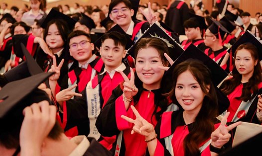 Hơn 60% tân cử nhân Trường Đại học Kinh tế - Tài chính TPHCM có việc làm trước lễ tốt nghiệp. Ảnh: UEF