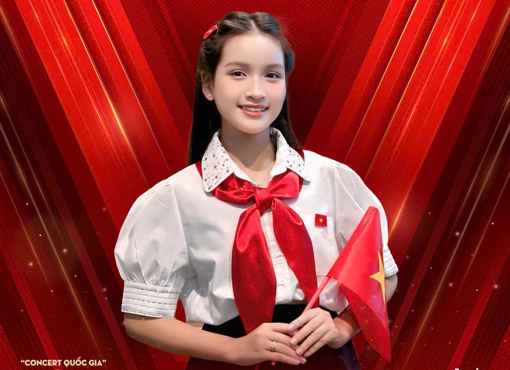 Singer Thien Kim introduces the EP "Em lon len trong tay tay quoc". Photo: Character provided