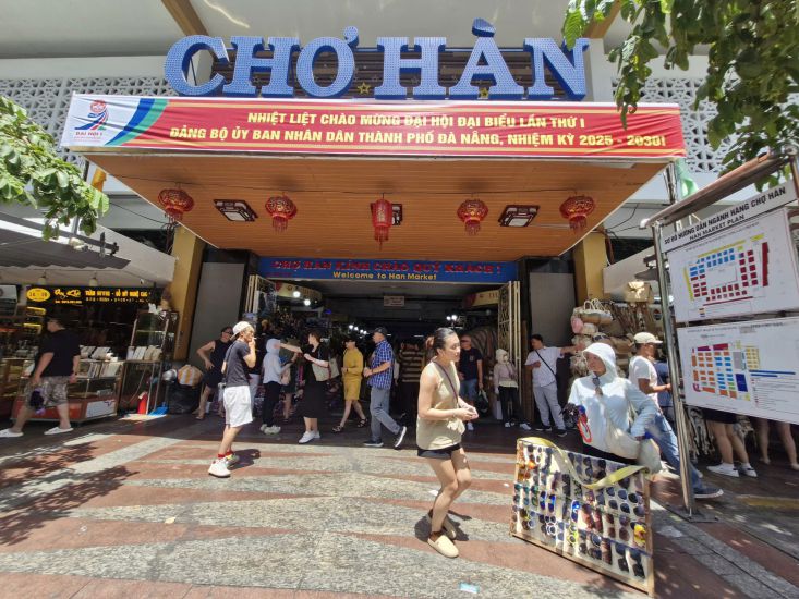 A corner of Han Market (Hai Chau Ward, Da Nang City). Photo: Thu Giang