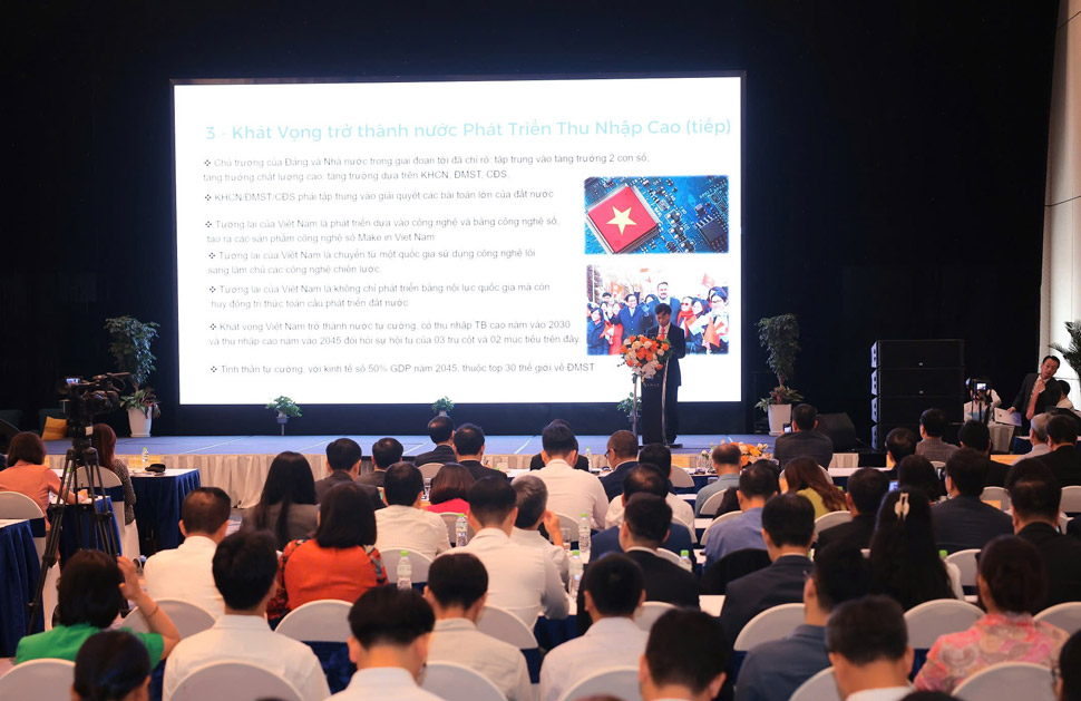 Bo Khoa hoc va Cong nghe chu tri to chuc Dien dan “Tuong lai Khoa hoc Cong nghe, Doi moi sang tao va Chuyen doi so Quoc gia”. Anh: Hao Thien