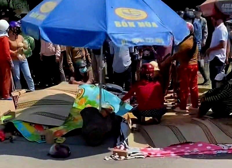 The scene of the accident that killed a mother and child in Khanh Hoa. Photo: Khanh Hoa