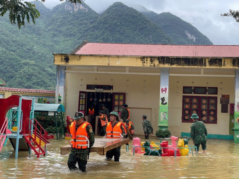 Localities that complete school repairs before September 1, organize the opening ceremony of the new school year on time. In the photo, Thiet Ong Kindergarten (Thanh Hoa) at the time of flooding. Photo: VNA