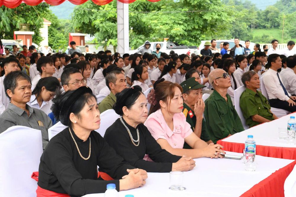 베트남 교육 노동조합의 귀향 프로그램에 참석한 대표. 사진: Thu Hang