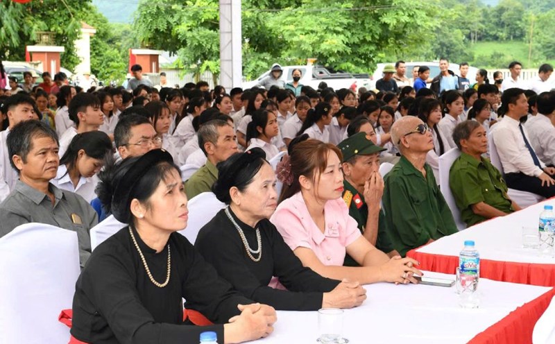 Delegates attending the program on resources from the Vietnam Education Trade Union. Photo: Thu Hang