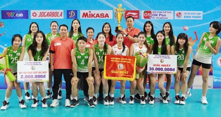 정보 군단 팀은 현재 2025년 전국 청소년 배구 클럽 선수권 대회 챔피언입니다. 사진: BCTT