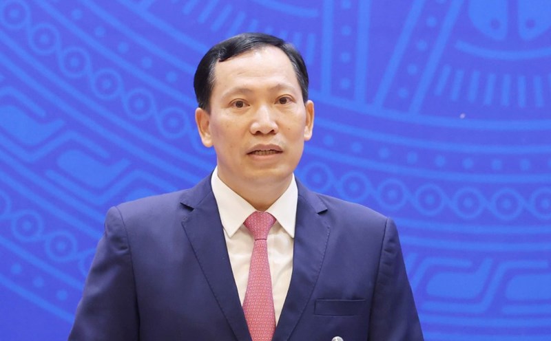 Senior Lieutenant General Le Van Tuyen - Deputy Minister of Public Security - spoke at the press conference announcing the amnesty decision. Photo: Ai Van