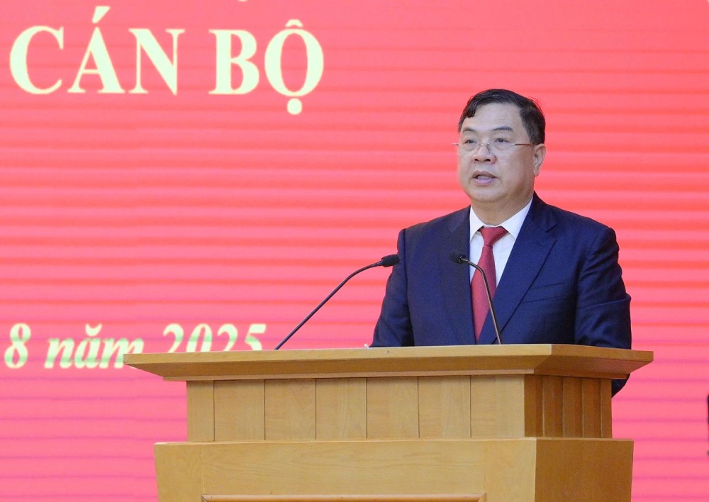 Tan Chanh Van phong Trung uong Dang Pham Gia Tuc phat bieu nhan nhiem vu. Anh: Kim Thanh
