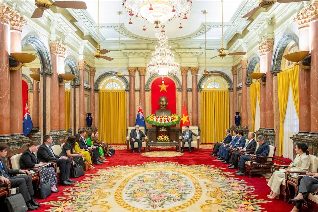 Politburo member and President Luong Cuong received New Zealand Speaker Gerry Brownlee. Photo: Hai Nguyen