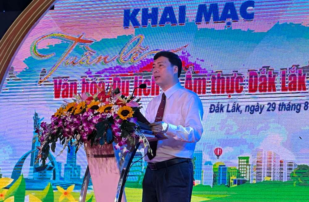 Ong Tran Hong Tien, Giam doc So Van hoa, The thao va Du lich tinh Dak Lak phat bieu tai buoi le. Anh: Le Duyen