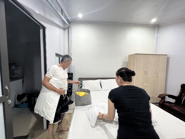 Nua trieu dong/phong tro rong 10m2 cho nguoi dan thue de xem dieu binh. Anh: Cuong Ngo