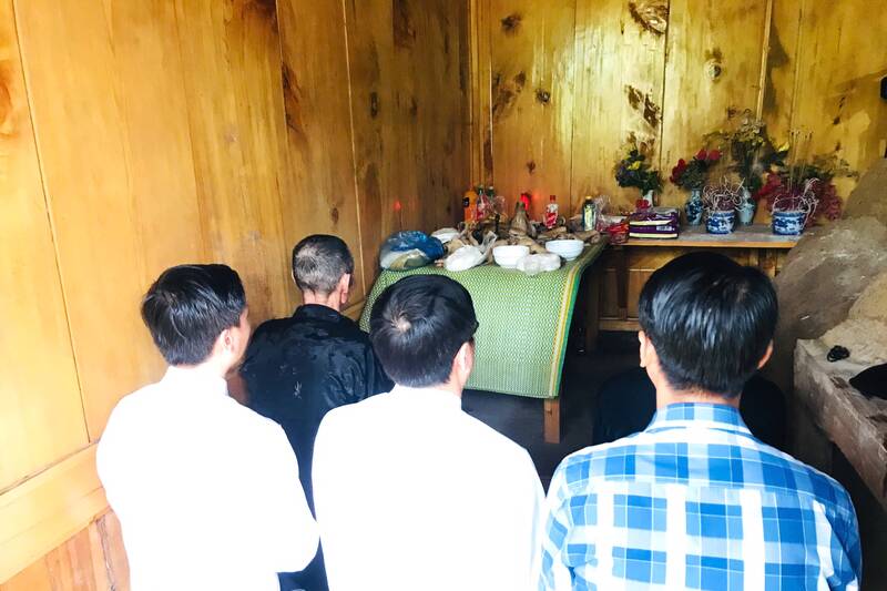 Phan le cung com moi tai nha tho Don Ho, ban Muong Chien. Anh: Truong Son