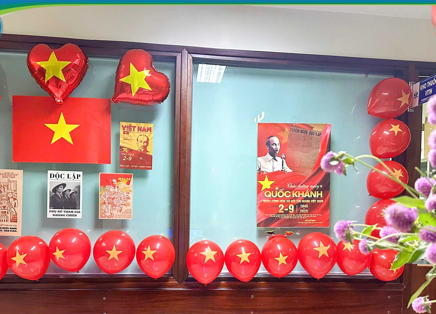 Cac khoa phong tai Benh vien Nhi Trung uong khoac mot tam ao moi. Anh: BVCC
