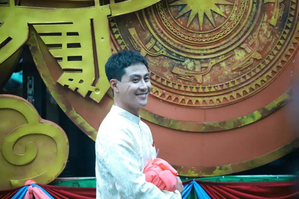 Dien vien Thanh Son tham gia buoi tong duyet. Anh: Huyen Chi
